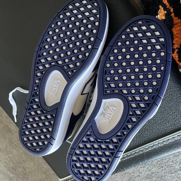 NWOT Vans Lowland Comfy Cush White / Purple / Beige - Picture 4 of 6